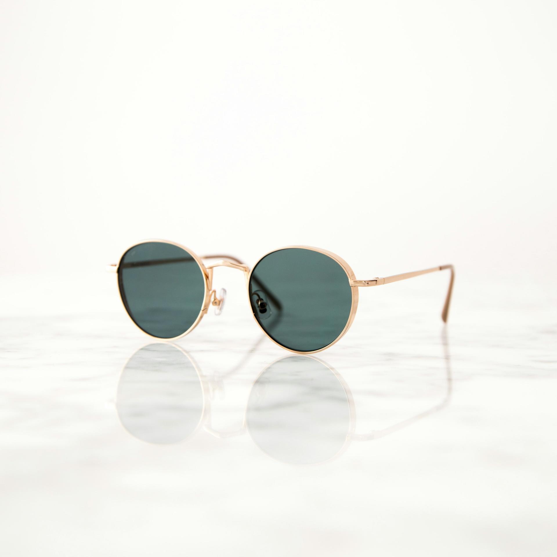 Radiate Elegance: Gold-Framed Sunglasses for the Ultimate Glamour