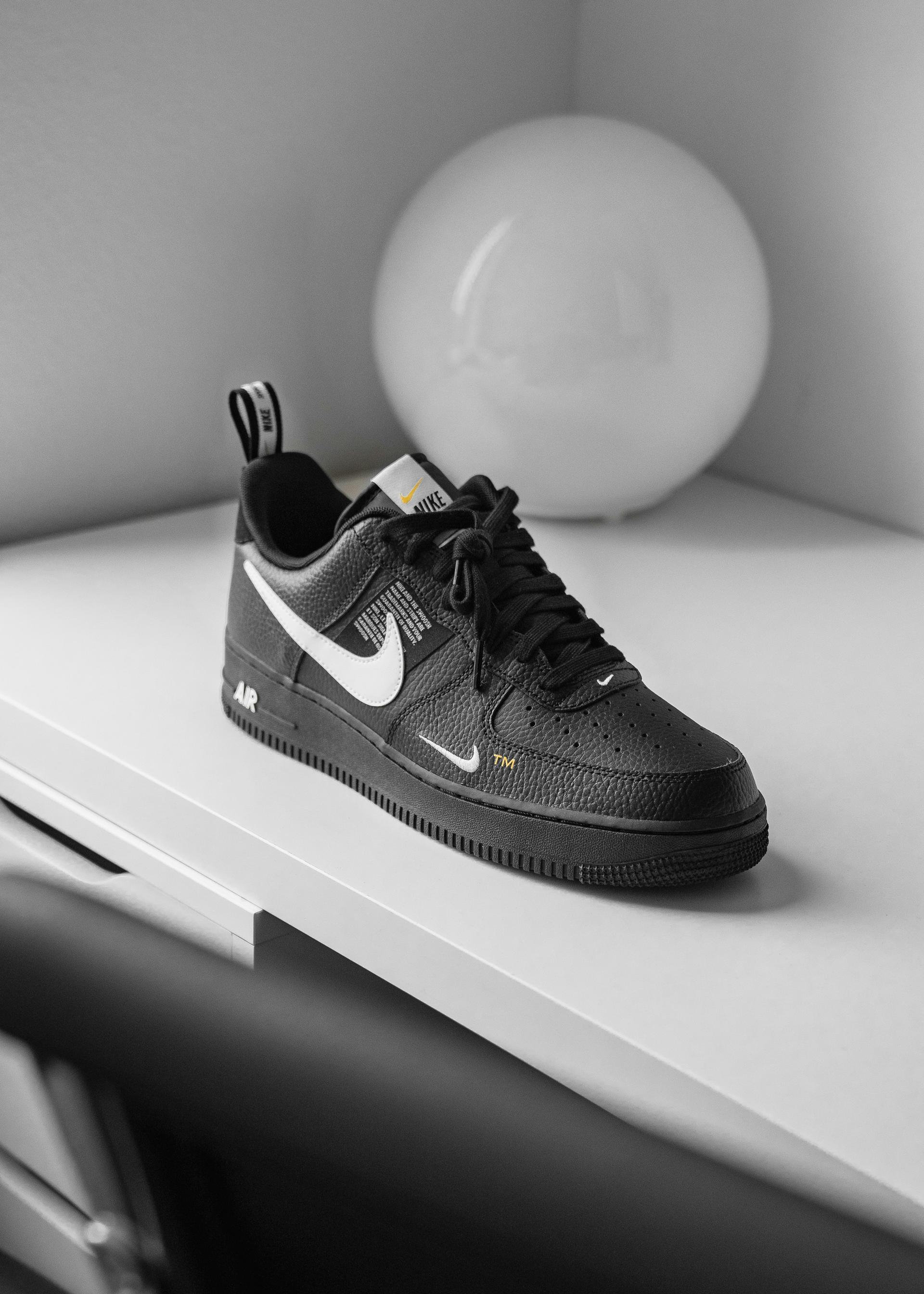 Nike Pitch Black Air Force 1 - Elevate Your Street Style in Stealth Mode